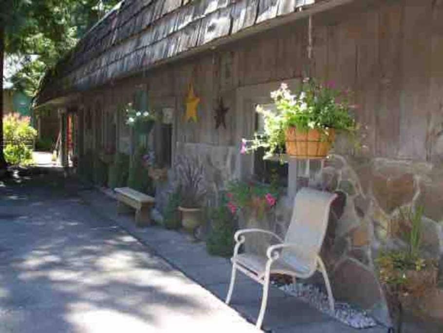 Motel Room With Kitchenette At Base Of Mt Hood Mount Hood Village エクステリア 写真